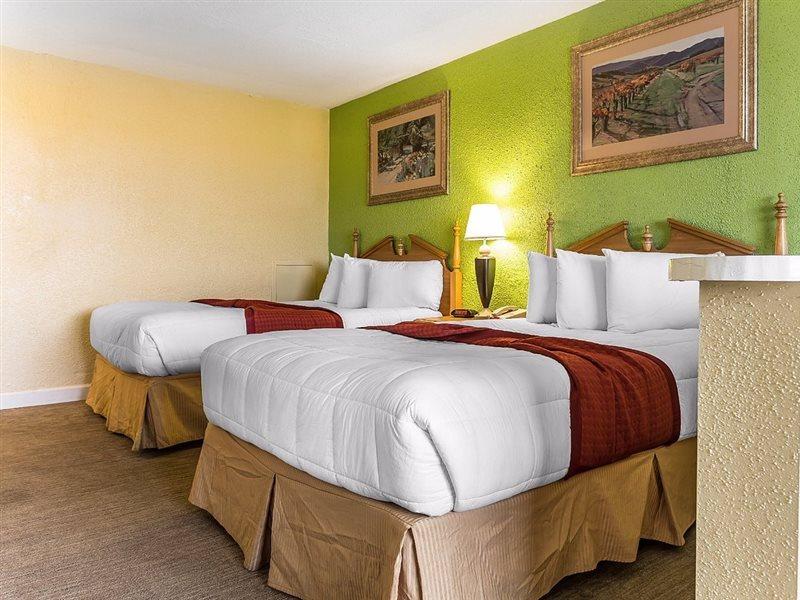 شاطئ ميرتل Ocean Star Hotel (Adults Only) المظهر الخارجي الصورة